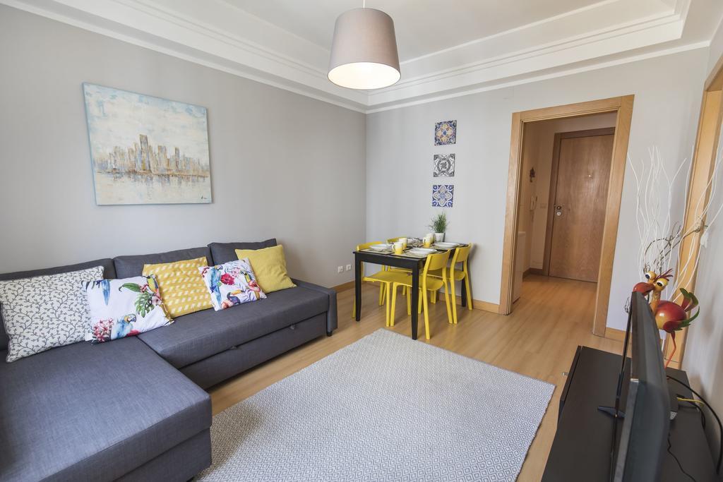 Lovelystay - Charming Marques Flat Lisbon Exterior photo